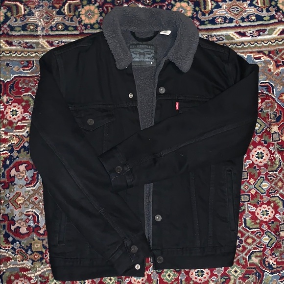 Levi's Other - Black fur lined Levi jacket